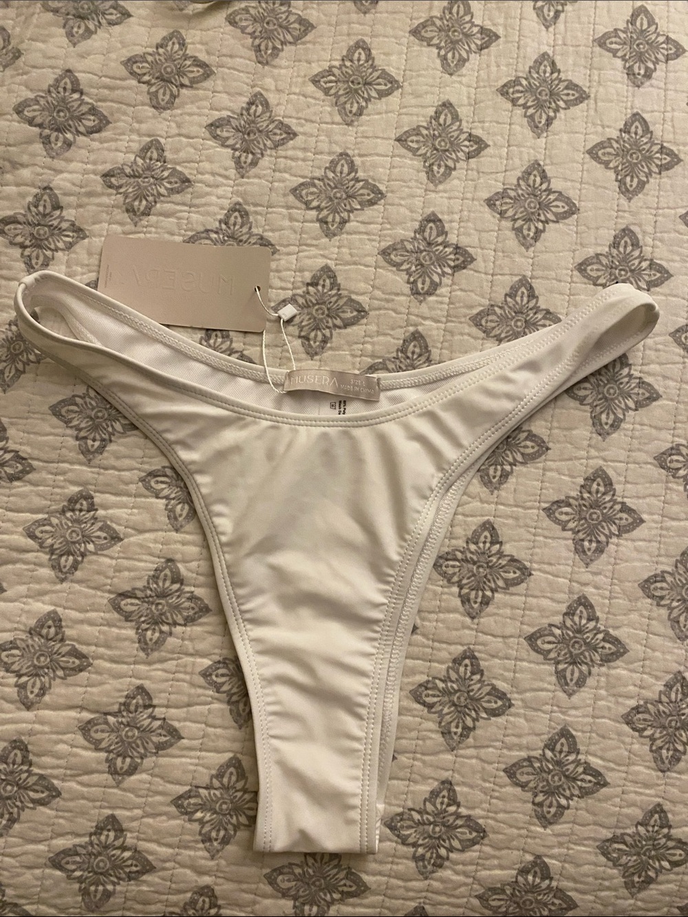 Mus era White Bikini Bottom - MuseRa Tag